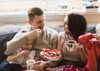 প্রিয় মানুষের সাথে কাটানো সময় নিয়ে স্ট্যাটাস