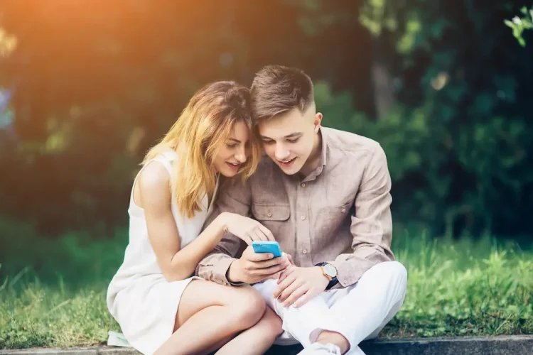 বান্ধবী নিয়ে ক্যাপশন