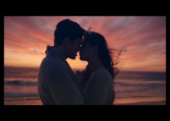 How Online Video Content Shapes Modern Relationship Expectations