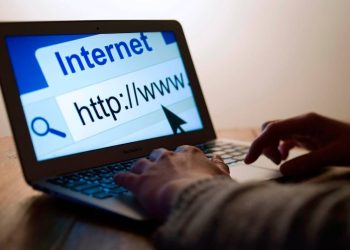 Uses and Abuses of Internet Paragraph